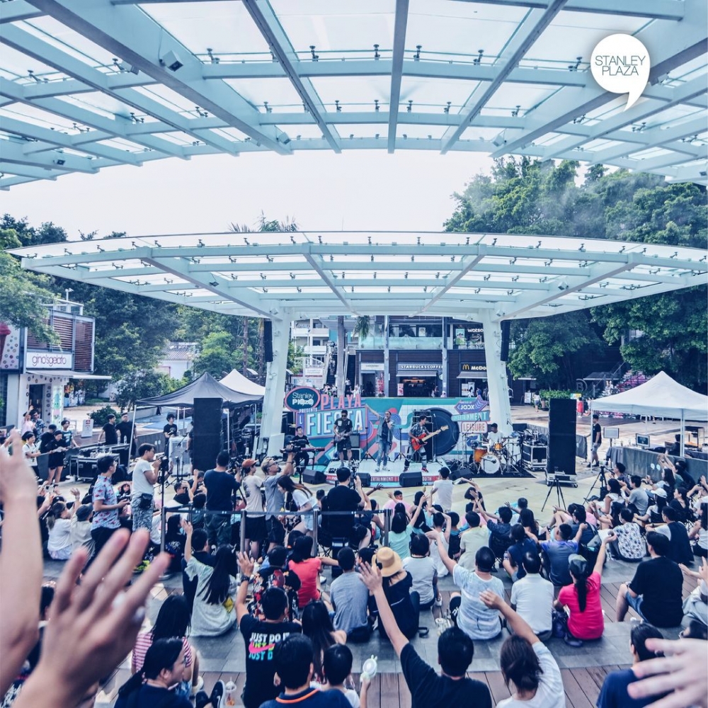 疫情前赤柱廣場天幕舞台是舉辦音樂會的熱門地點。