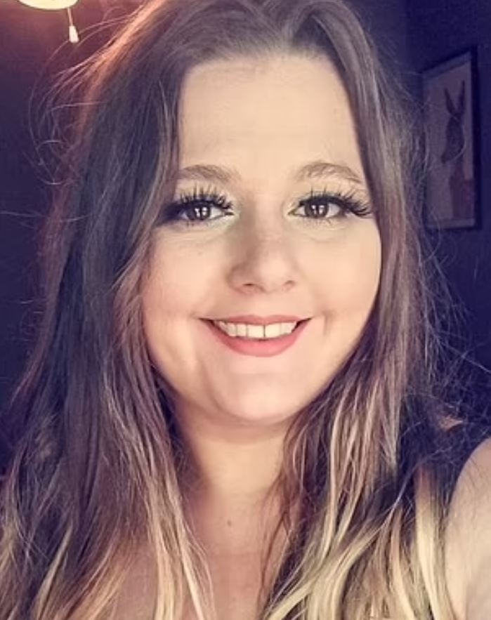 Laura 利用女兒的身份申請大學,並於在學期間騙取了多達港幣13萬6千的助學金。