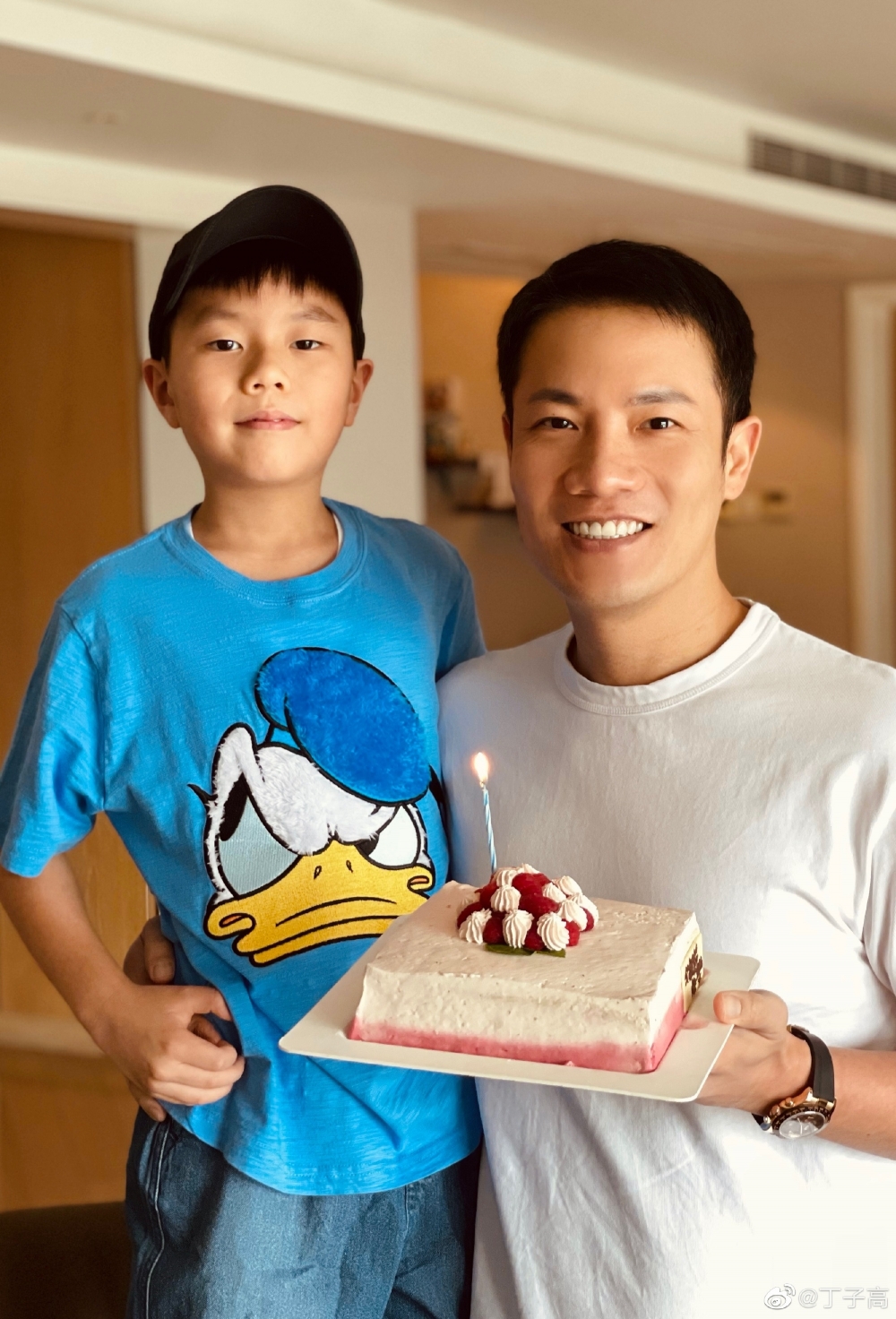 Torres已經9歲，楊千嬅就否認兒子就讀上海耀中國際學校。