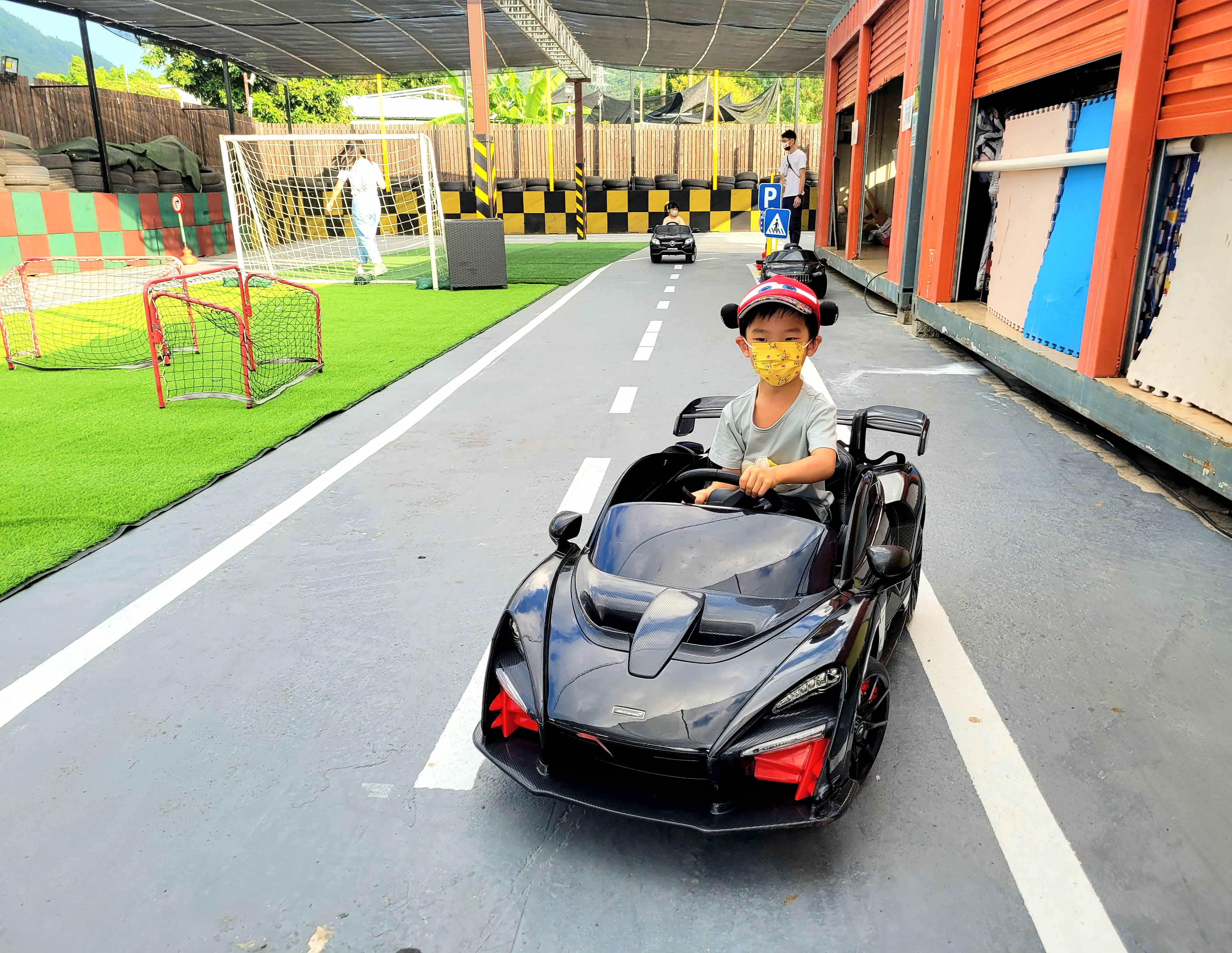 戶外電動車