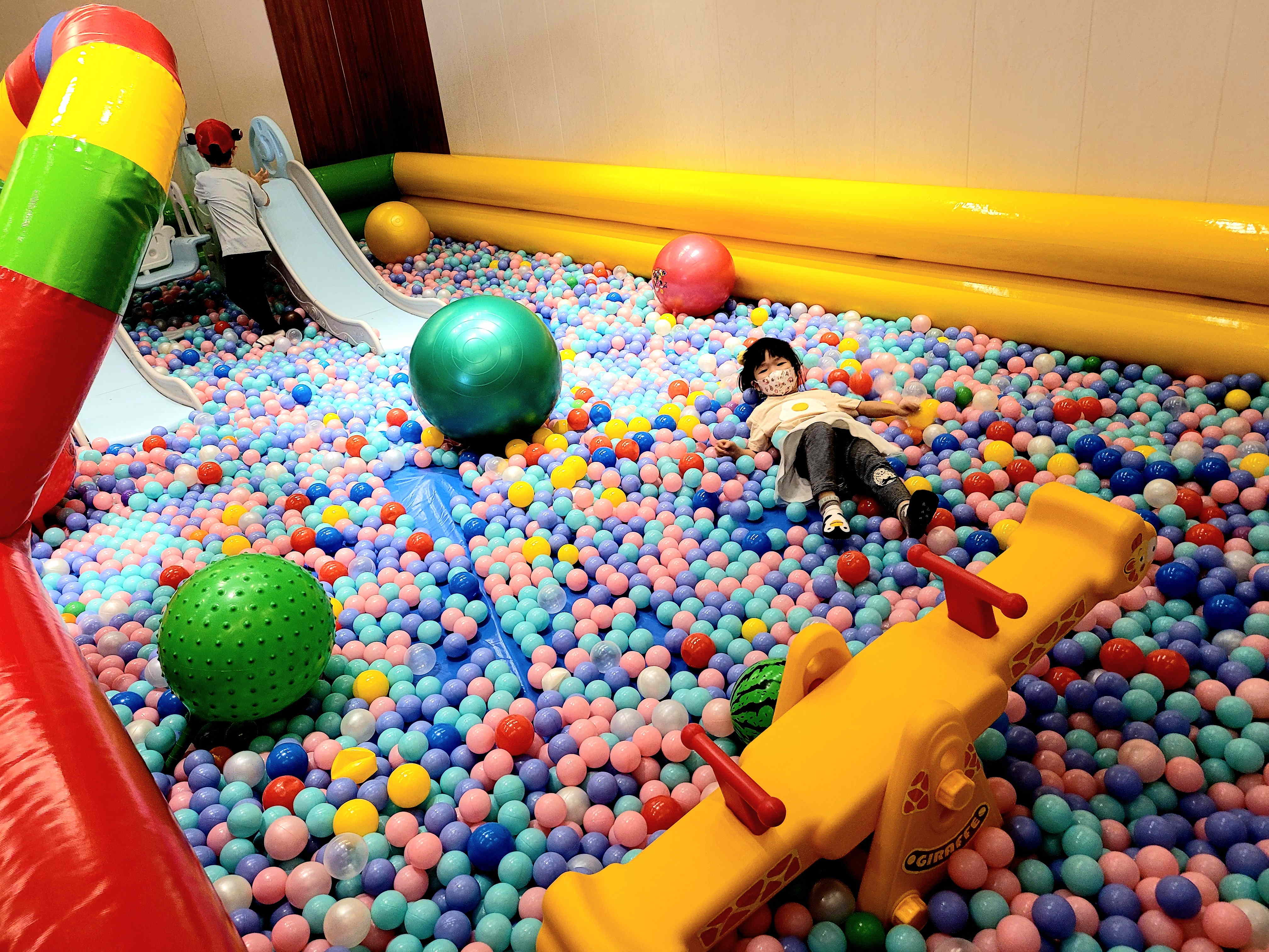 2000尺室內遊樂場