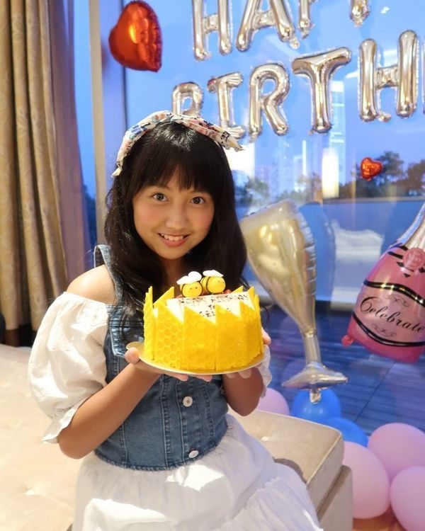 Celine現在減少幕前工作，專注學業。