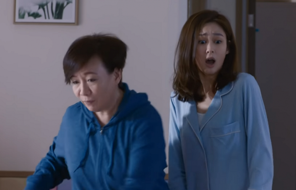 人妻因奶奶擅自拆卸她的包裹而起衝突,現時更氣得收拾東西搬回娘家。