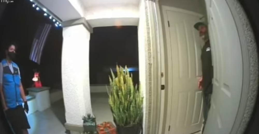 影片獲得逾2200萬觀看次數,很多人都對於速遞員竟想到扮傳教士而被逗笑。