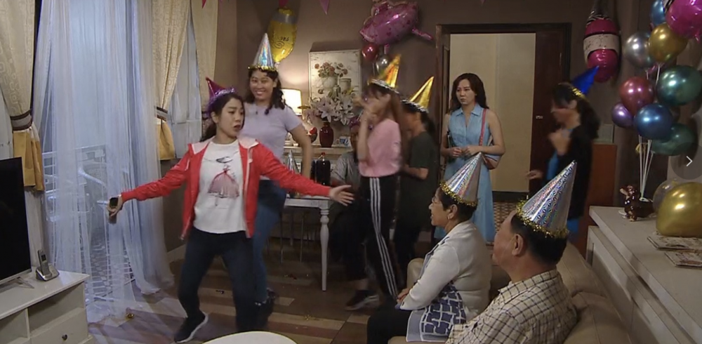 有傭主甚至抱怨有工人姐姐乘機坐地起價，要求加人工又減少工作量。