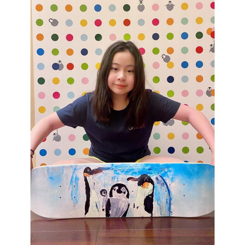 Josephine近期也參與東華三院舉行的「滑板藝術網上展覽暨慈善拍賣」活動。