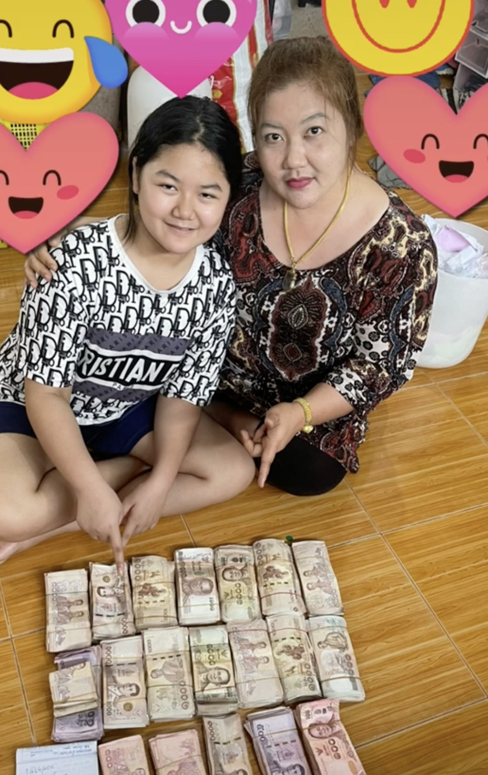 2年內存了百萬泰銖(於23萬港幣)。
