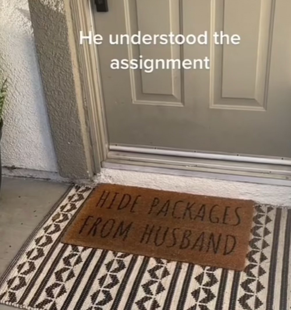 美國有位人妻差點被老公發現她準備的驚喜禮物,幸得醒目的速遞員完美配合才成功瞞過老公。