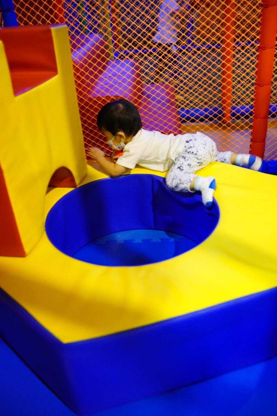 幼兒區的設施適合1歲半以上幼兒玩樂。