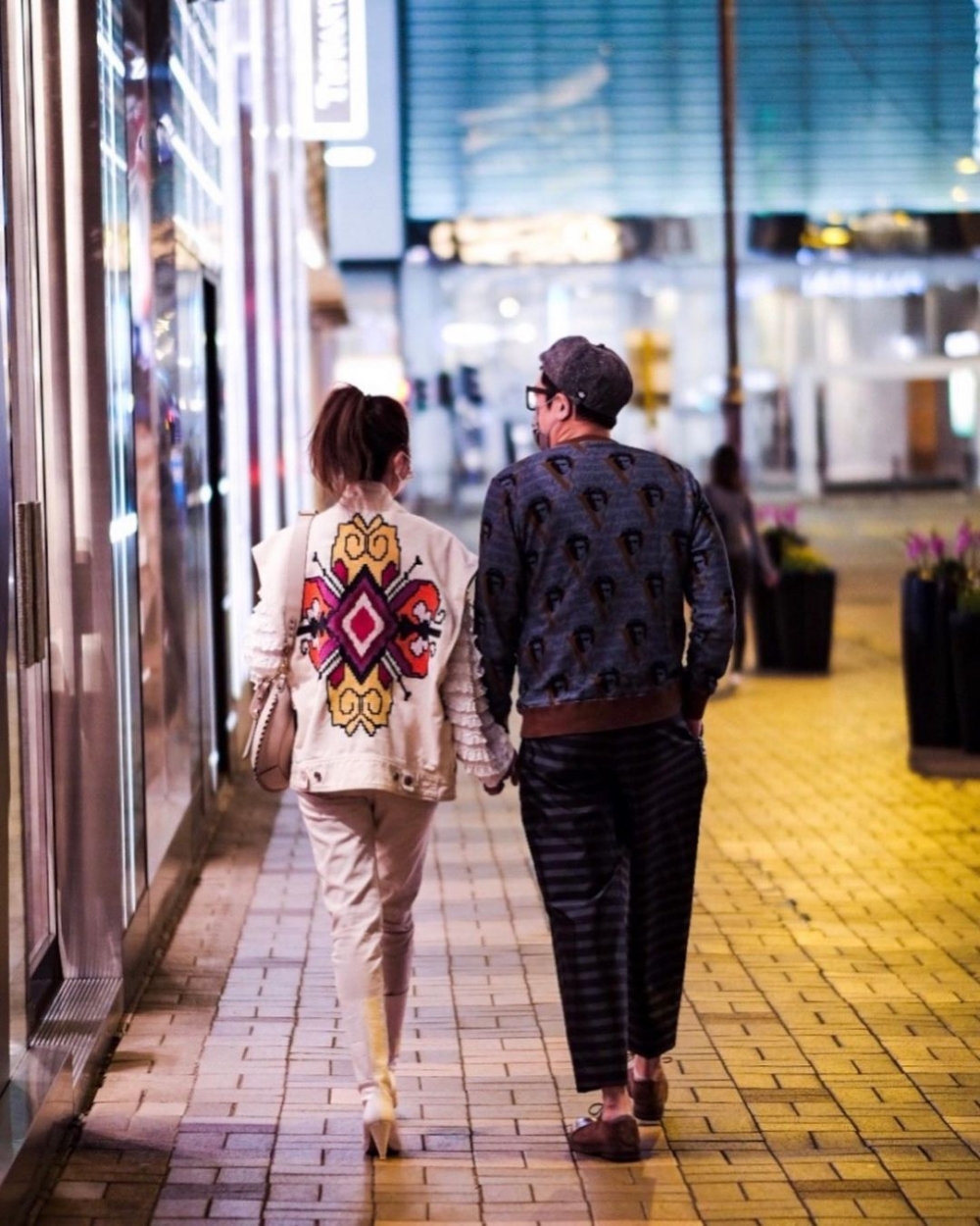 豹哥和豹嫂近年月慶祝結婚13週年。