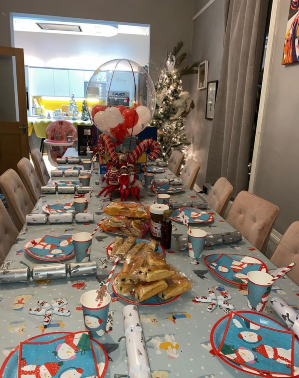 連同部分愛孫，他們一家今年共有27人一齊享用聖誕大餐。