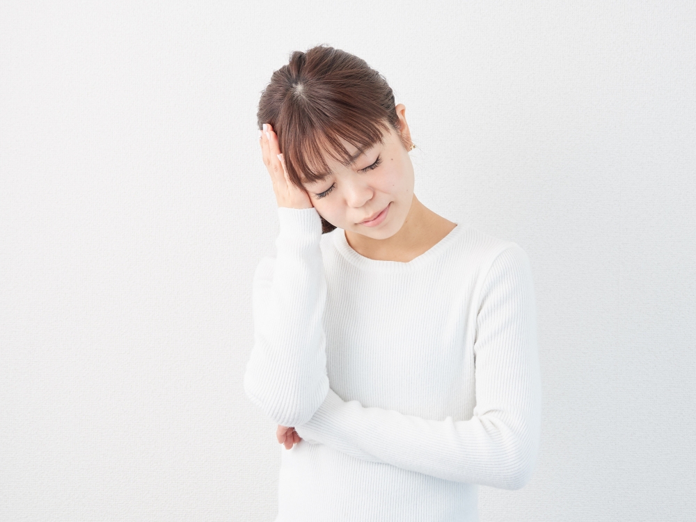 伴隨暈眩、耳脹感、聽力減弱的耳鳴現象,都建議盡快就醫,檢查病因。