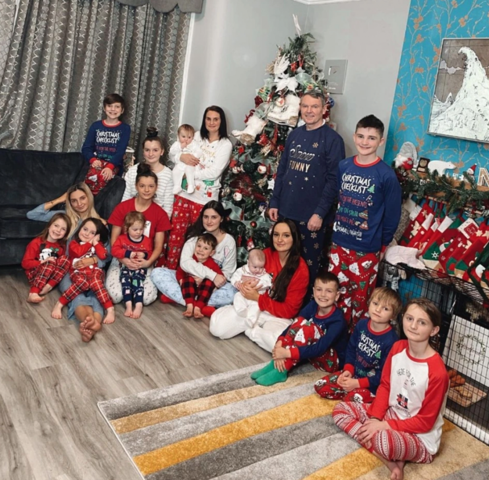 被譽為全英最大家庭的 Radford 一家，今年豪花逾港幣7萬3千元開開心心過聖誕節！