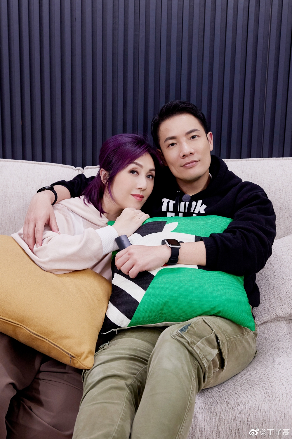 楊千嬅夫妻以夫妻檔出演綜藝《做家務的男人3》。