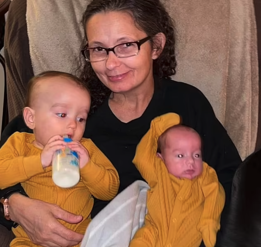 龍捲風吹襲時,嫲嫲獨自在家照顧2名孫兒。