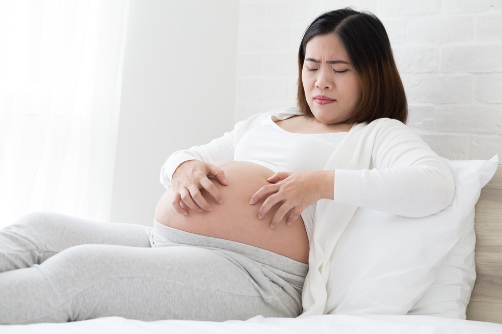 孕後期若是肚皮痕癢難耐，可能患上妊娠蕁麻疹。