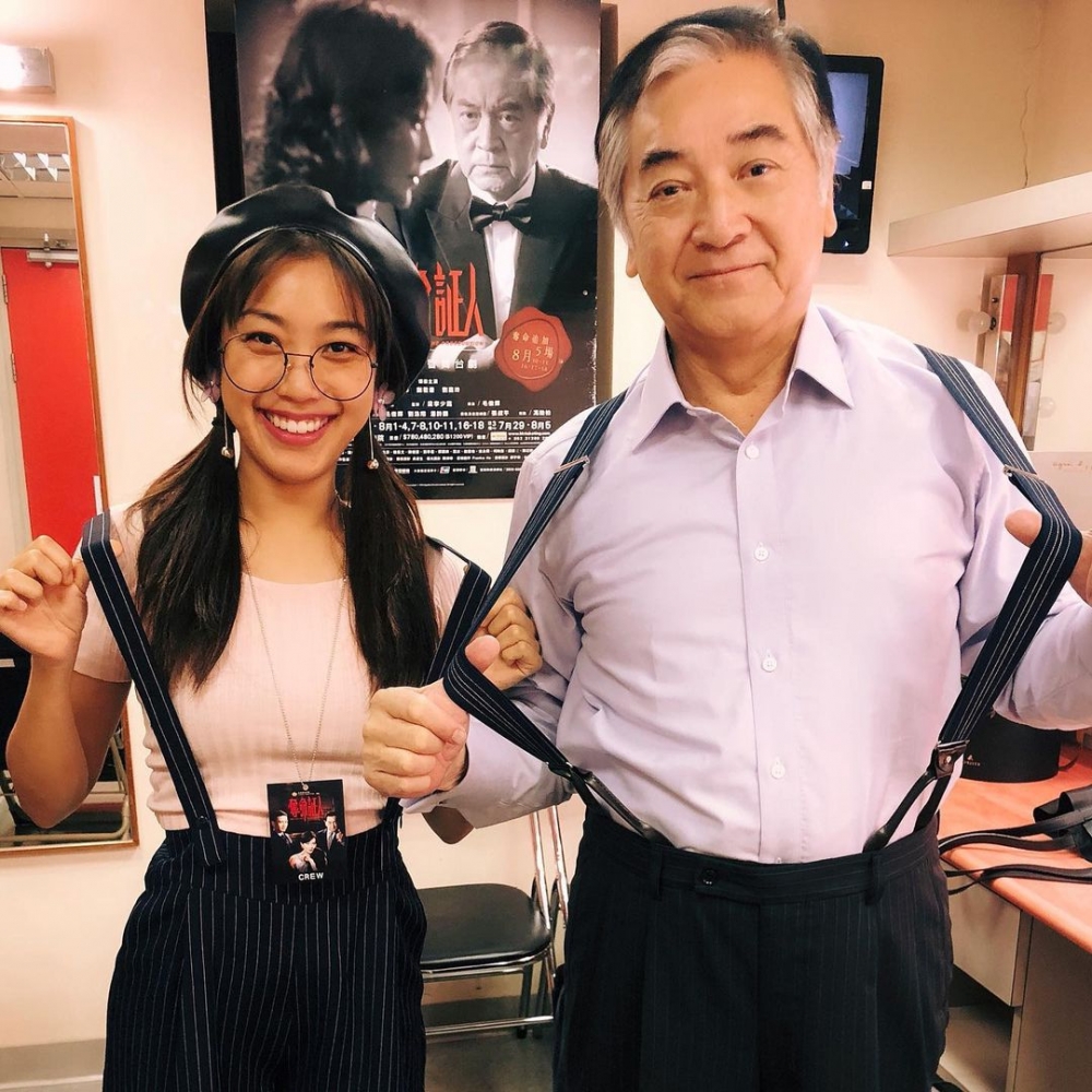 姜麗文時常貼出和爸爸的合照。