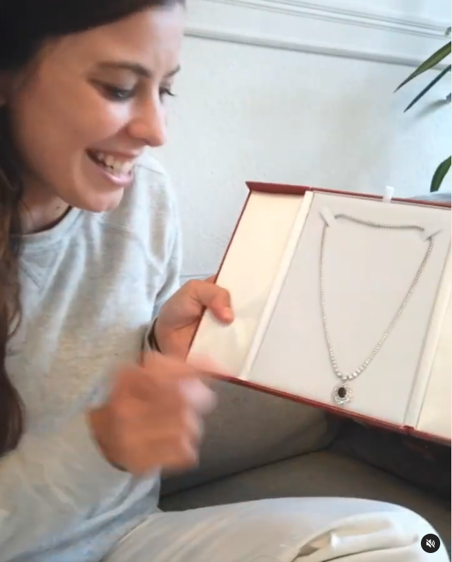 第19次 $19,500美元(約152,160港元) 鑽石頸鍊