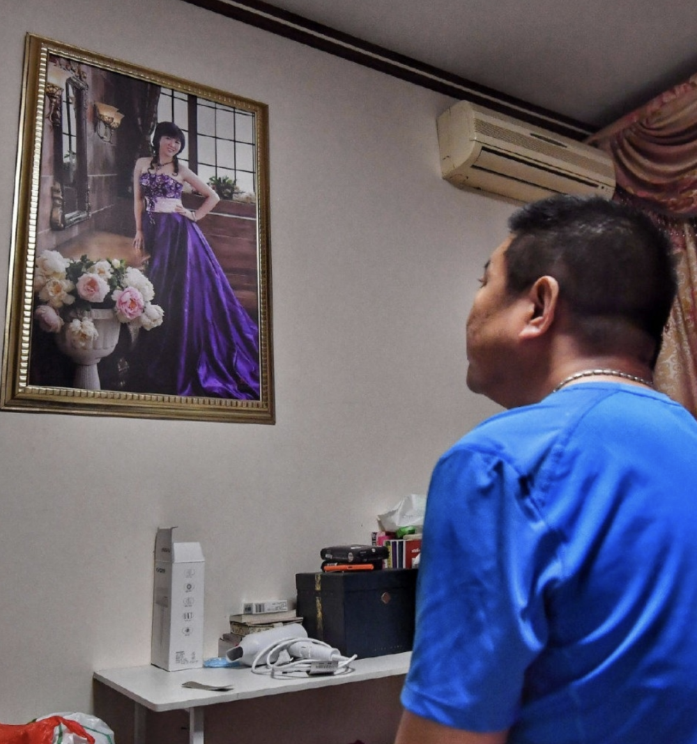 內地有一位人夫桂軍民因難捨亡妻，所以選擇以先進的人體冷凍技術，讓太太成為「冷凍人」。