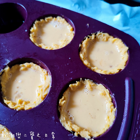 要準備大小合適的餅模