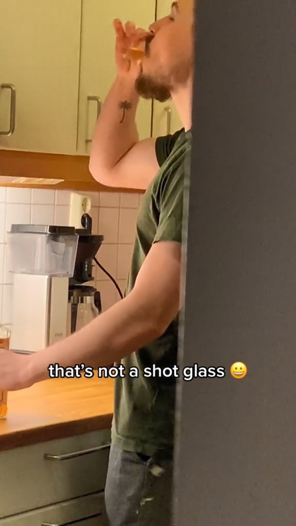 老公一飲而盡。