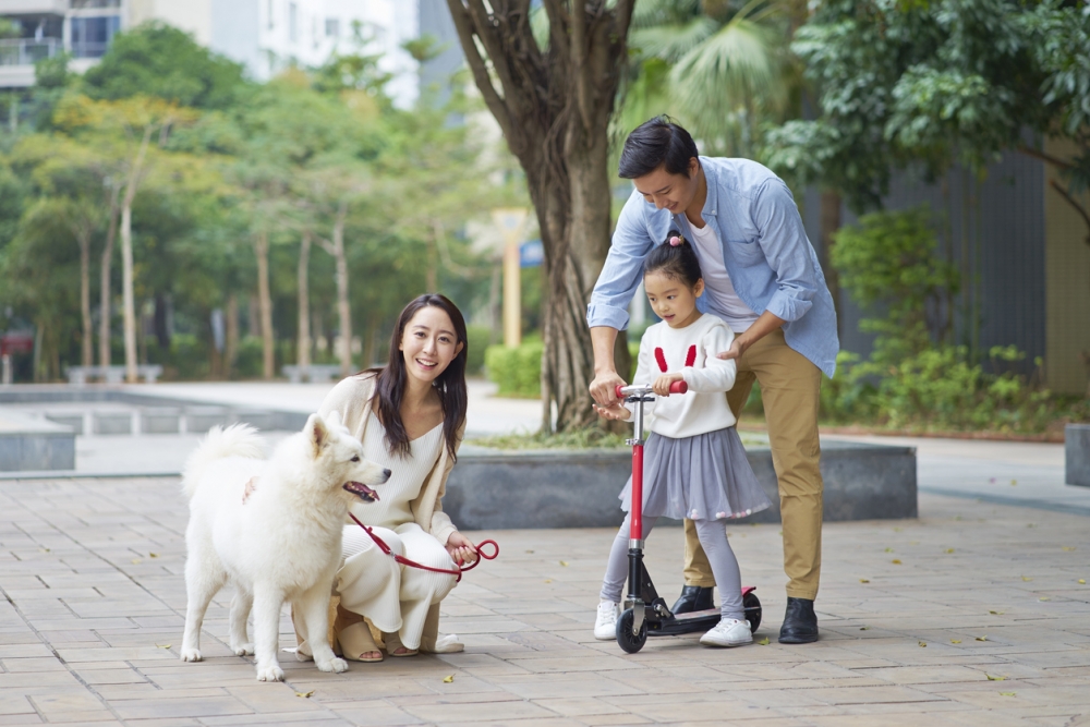 網民認為家長有責任避免孩子亂摸狗隻。
