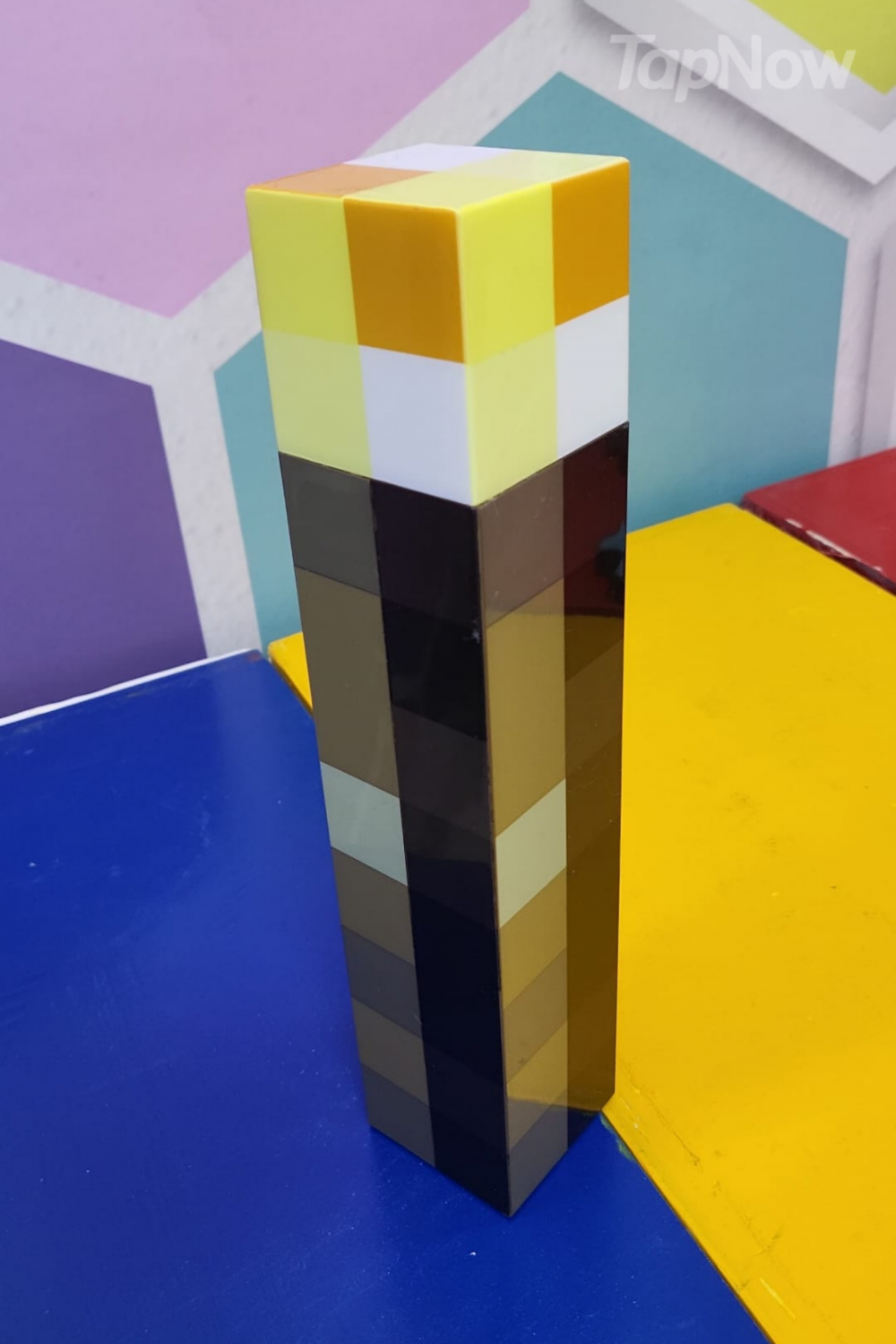 工作坊送 Minecraft 方塊燈或火炬一個,可作紀念之餘,亦可放在家中作擺設。