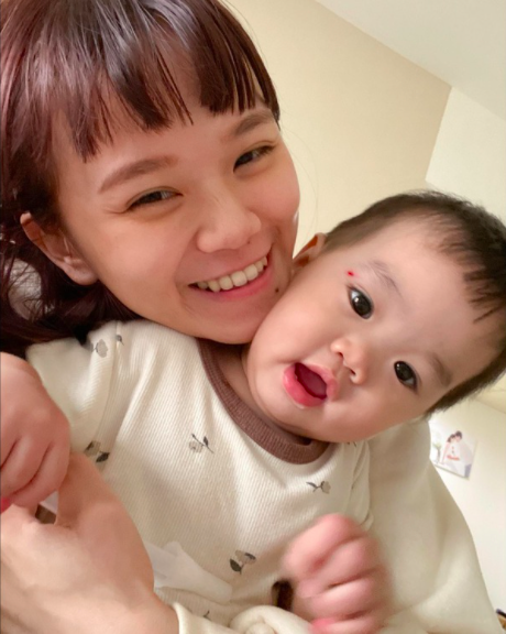 台灣網紅媽媽陳彥婷近日先後兩次，帶1歲兒子看急症引來批評。