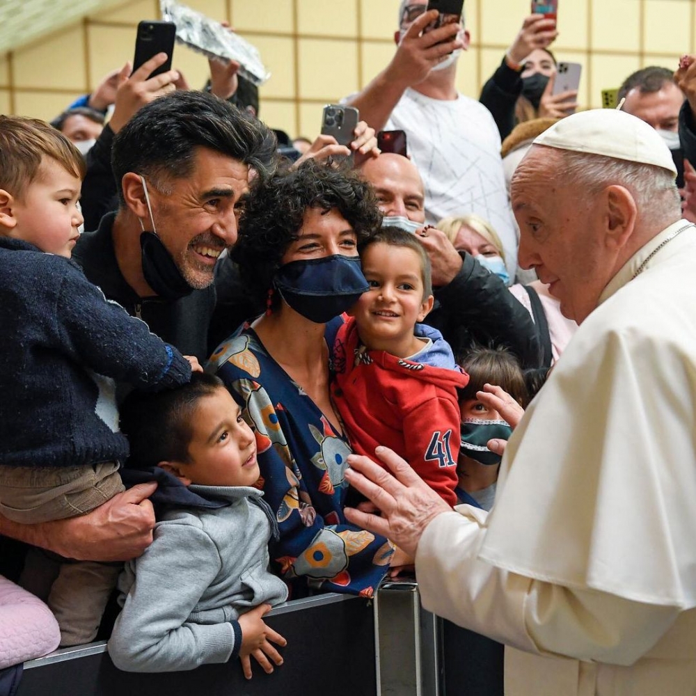 教宗談到了「寵物取代孩子地位」的課題,並對此感到惋惜。