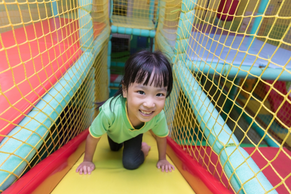 室內運動場給了小朋友不少回憶。