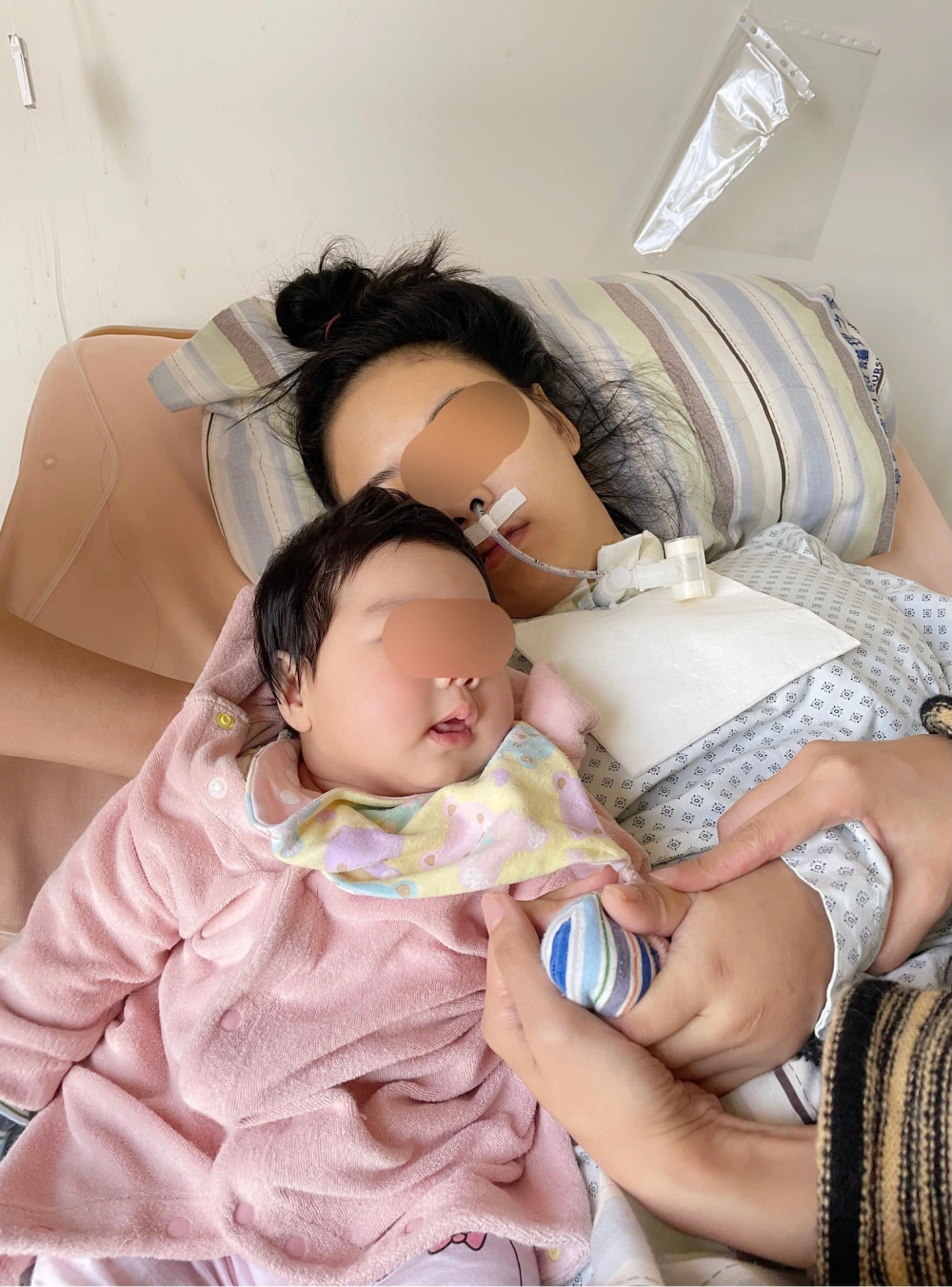 太太的家人留台簽証即將過期,鄭先生不知如何獨力照顧妻女。