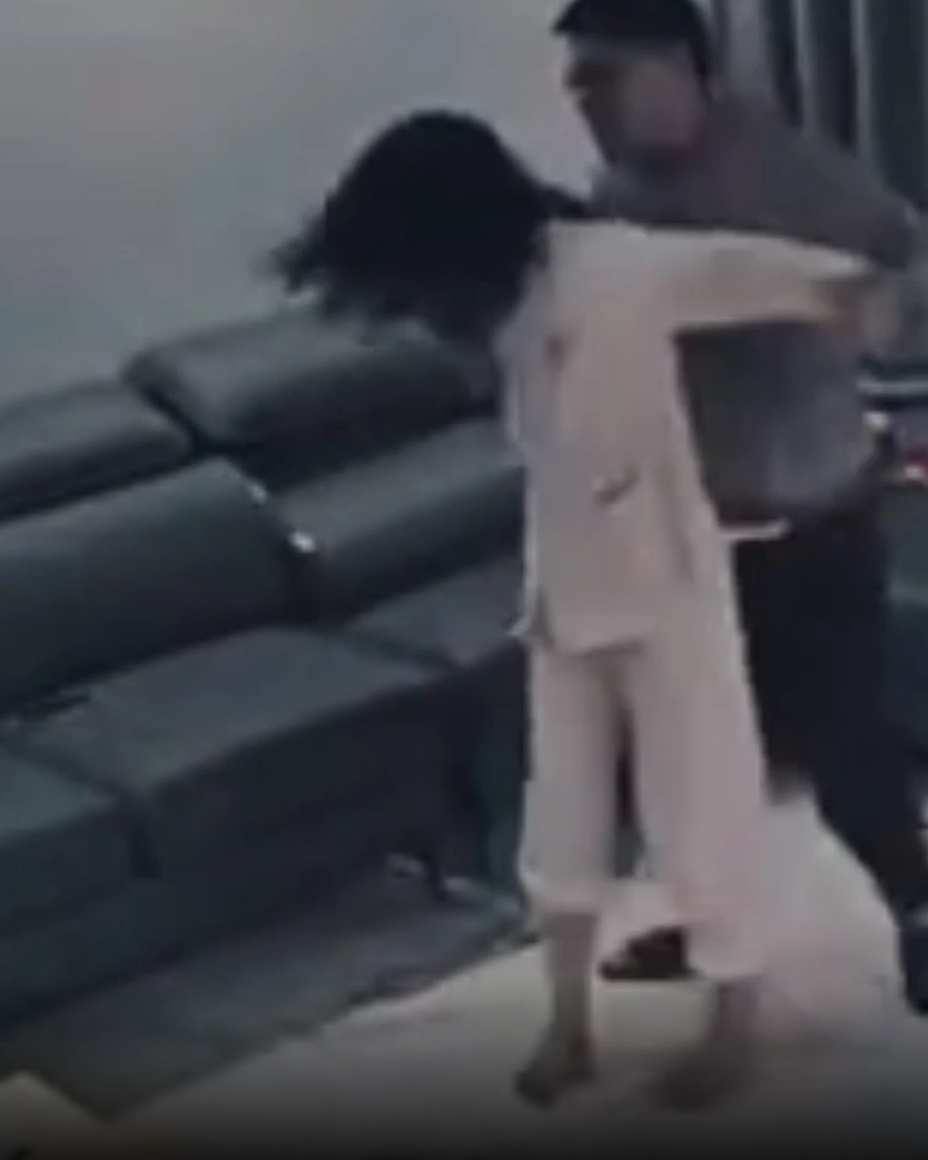 影片一曝光,馬上讓不少網友氣瘋。