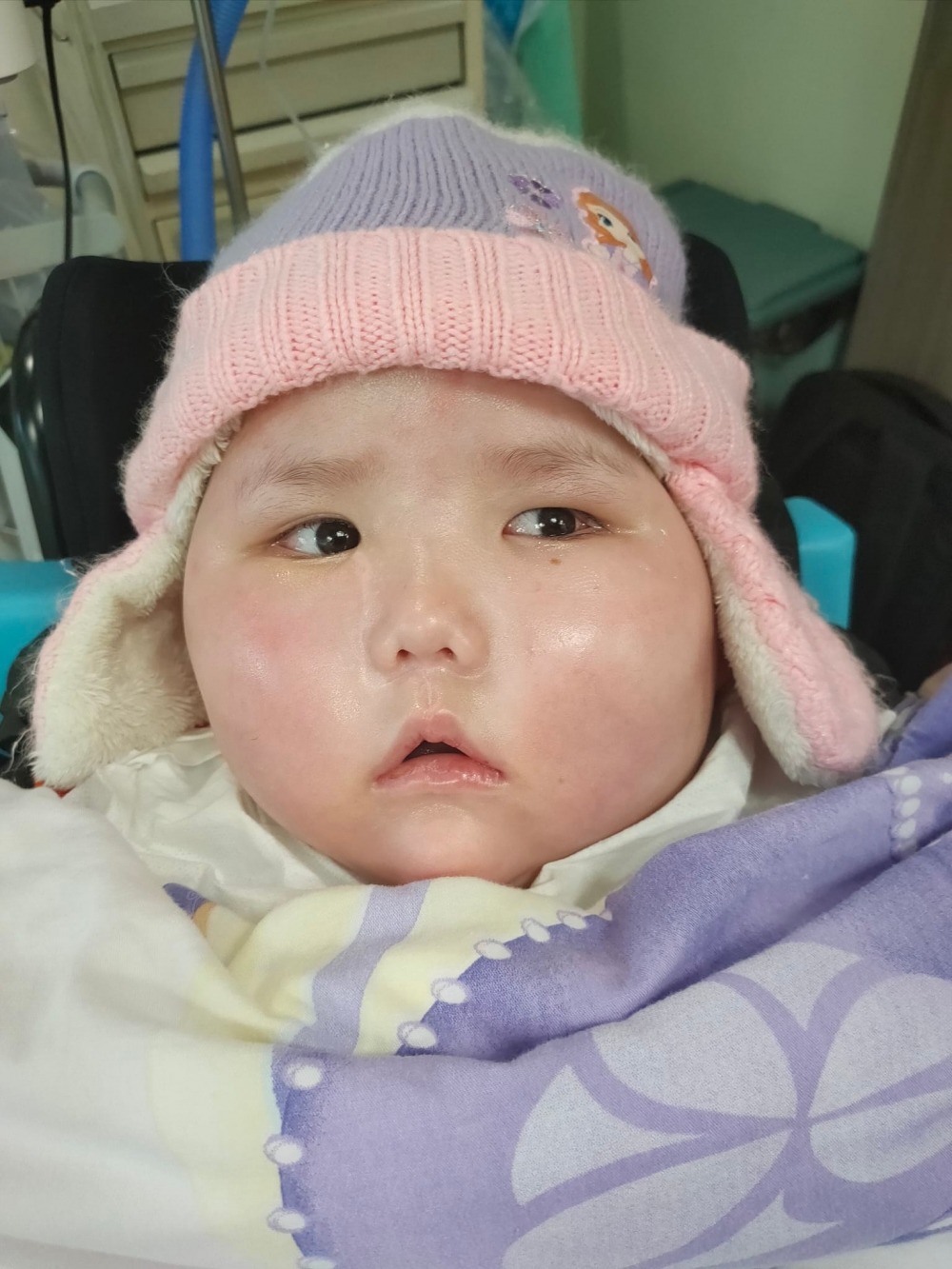 因應政府收緊防疫措施,未來2星期周爸爸未能探望愛女。