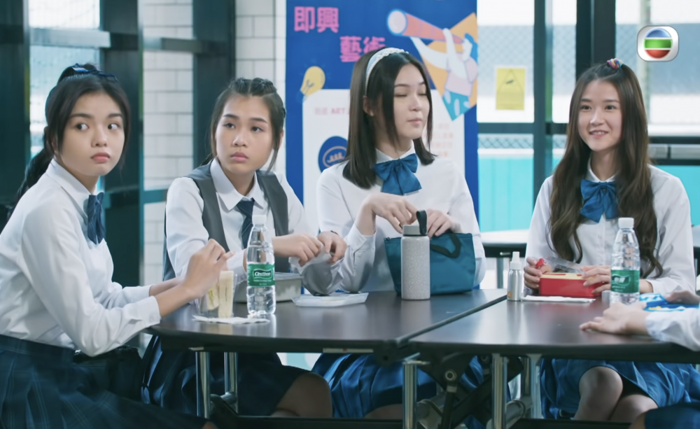 由於霸凌者都是一些富二代，因此父親抱怨霸凌事件無法得到解決。