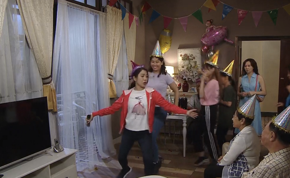 工人姐姐認為港媽不應理會她放假到哪裏,並直言假日時去什麼地方是她的自由。