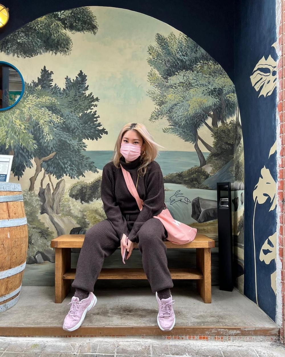 無論欣宜小時候犯了哪些錯,肥姐處罰後都會說:「過嚟,錫返」。