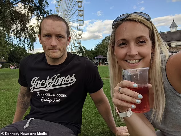 Rachael額上出現「胎記」，她一直也不以為然。