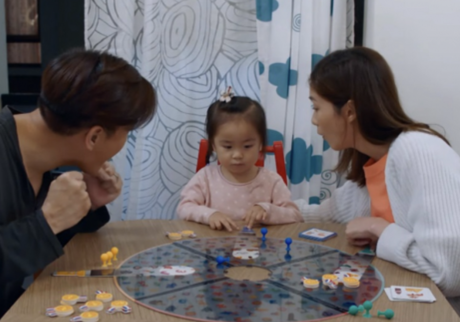 其實電子產品的代替品有很多,而 Board Games (桌遊) 正是一個好選擇!