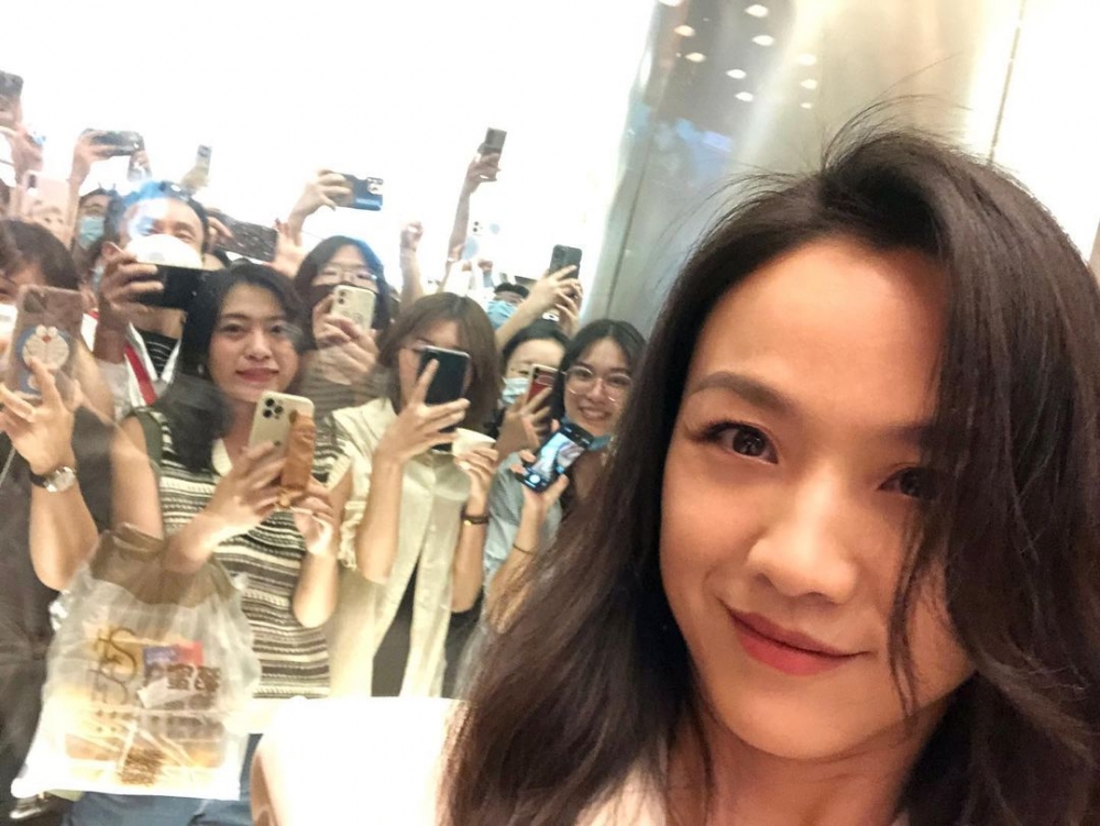 湯唯現時在內地定居。