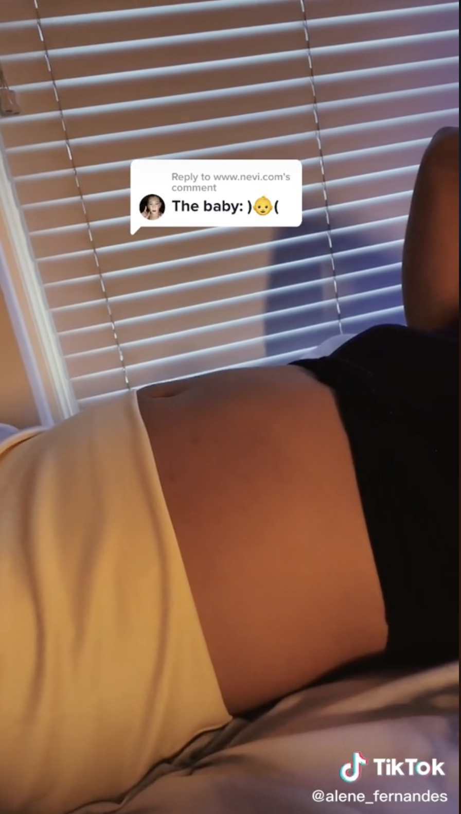 肚子慢慢凸起中。