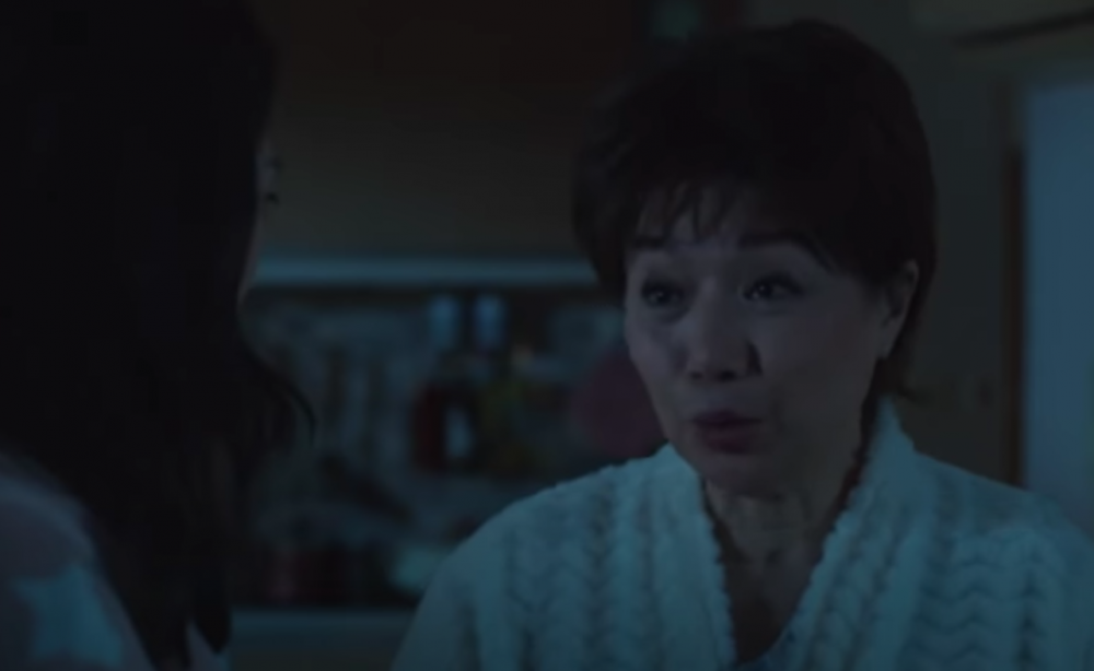 父母為孩子打點起居，幫子女買衣服、日用品是理所當然的事。