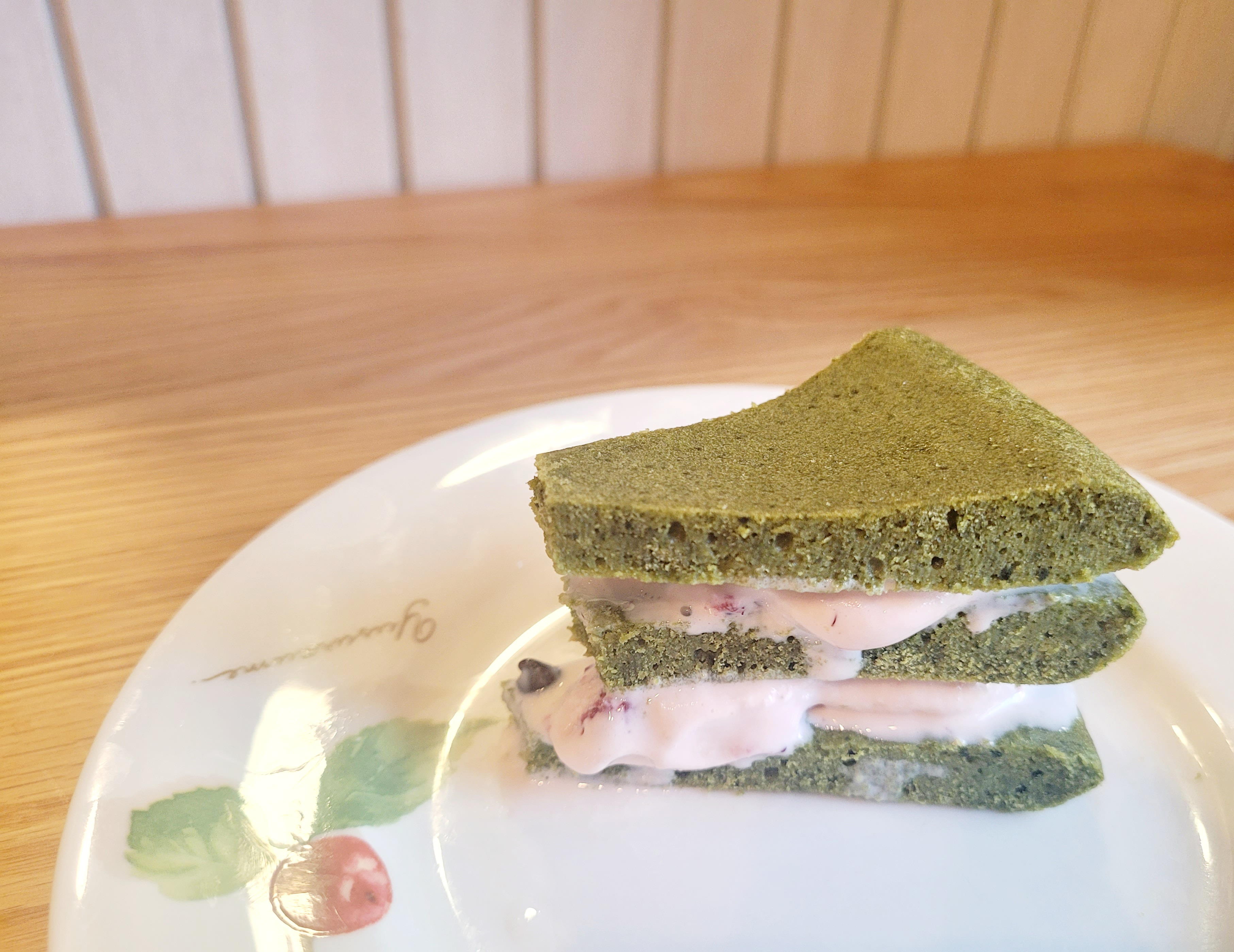 加雪糕和朱古力碎料