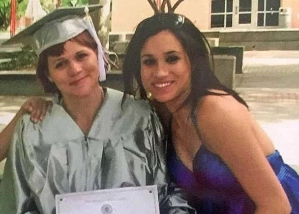 梅根姐姐公開合照以證她滿口謊言。