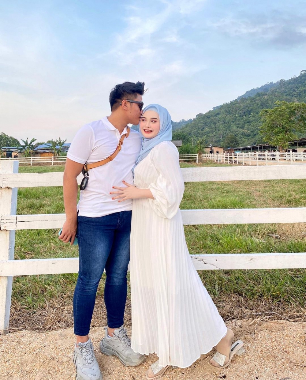 結婚後丈夫對她無微不至,讓她很感動。