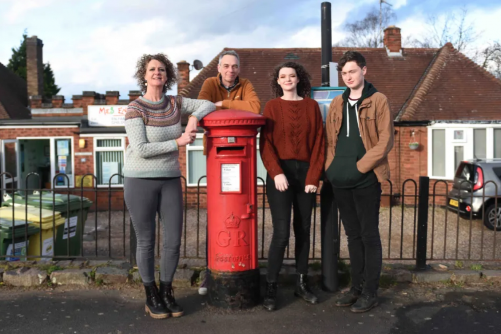 英國有一個4人家庭，平均身高竟超過1.92米。