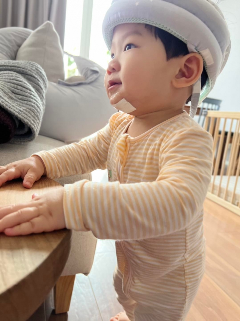 關宛珊指由於疫情關係，父母不能進入急症室。