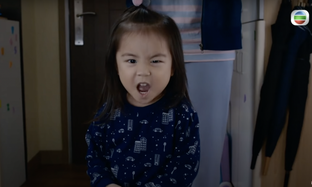 有媽媽因女兒邁入3歲叛逆期，壓力大到胃痛變嚴重。