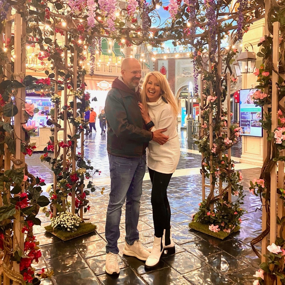 注重肢體語言表達也是重要的愛情保鮮方法。