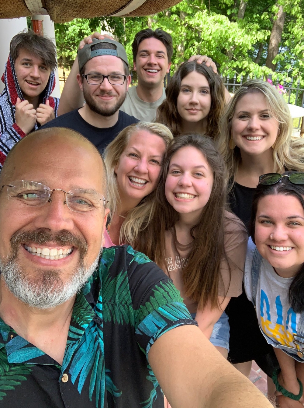 夫妻生下7個子女,家庭美滿。