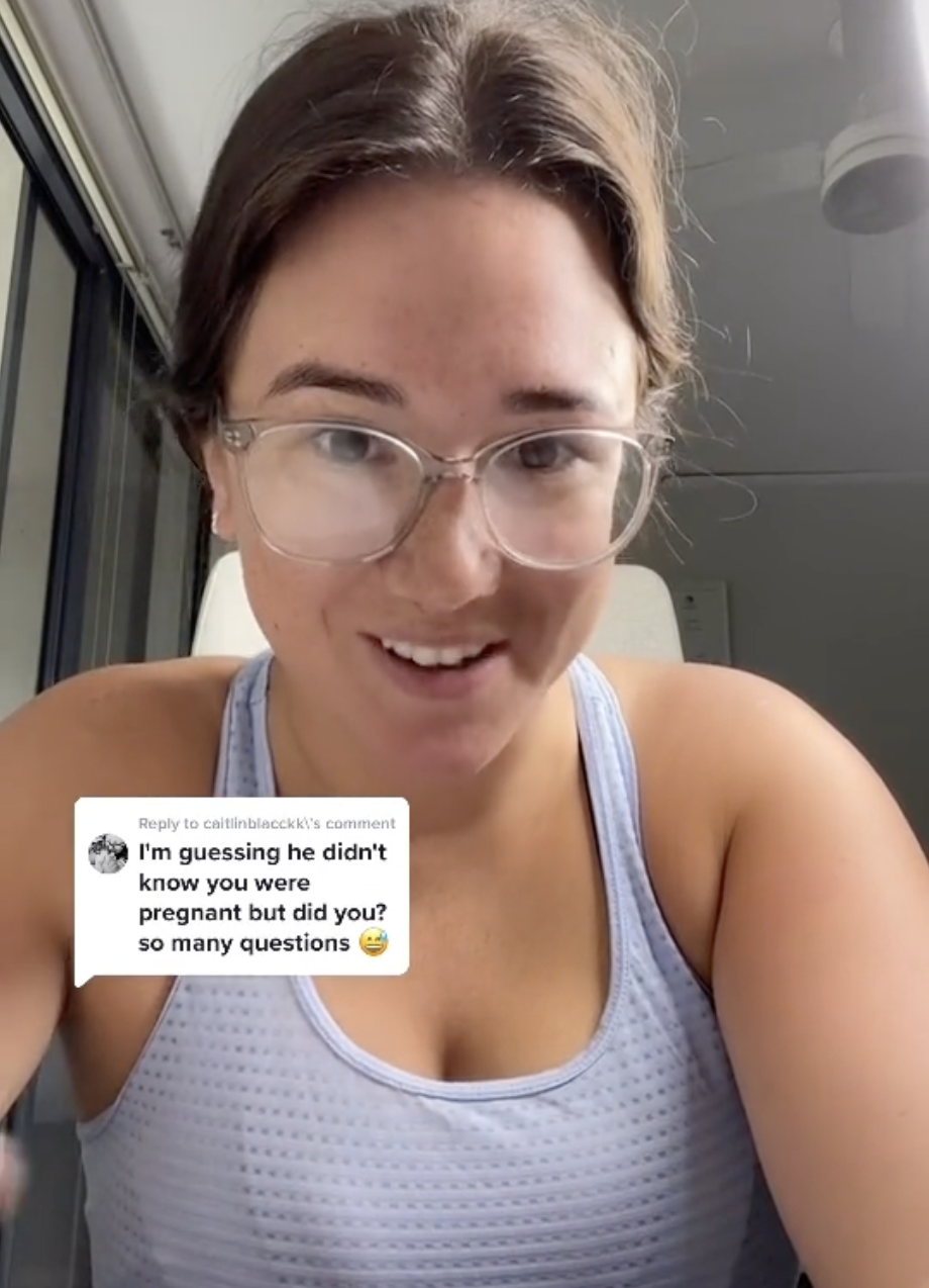 她於凌晨4點被陣痛痛醒,向父親求助,結果在20分鐘內BB出生。